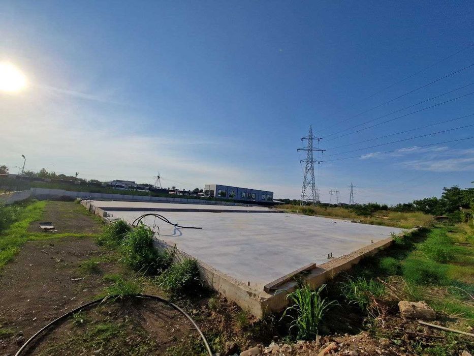 TEREN INDUSTRIAL de vânzare – 2.250 mp | Acces direct Șoseaua Olteniței | AUTORIZAȚIE P+1 până în 10.2027 | Utilități | FUNDAȚIE executată