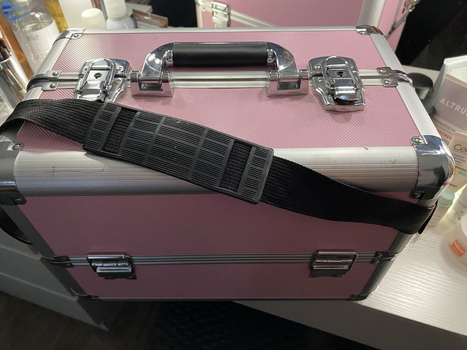 Vând set truse make-up!