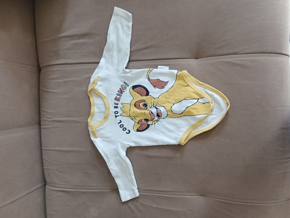 Продам вещи 6месяцев