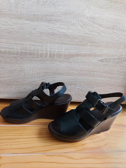 Дамски кожени сандали на платформа