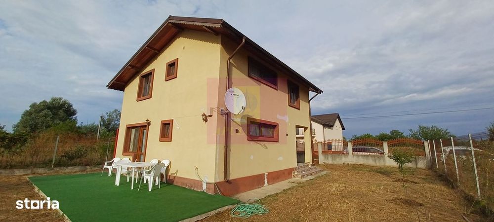 Casa 2022, P+M, 4 camere, 2 băi, curte 500 mp, Săbăreni