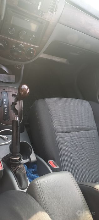 Автомобиль срочно сотилади