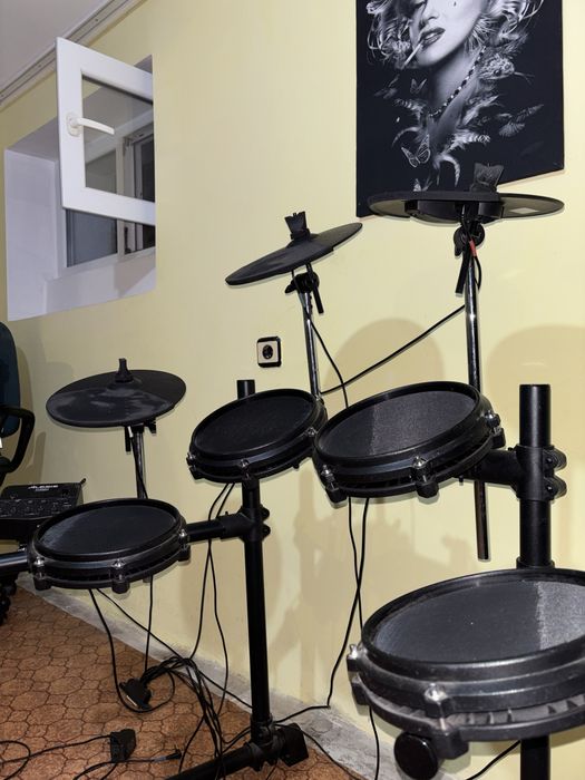 Alesis Turbo Mesh Kit (Електронни барабани)