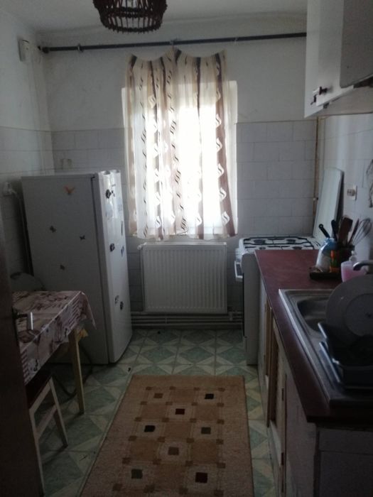 vand apartament 2 camere dec zona brosteni