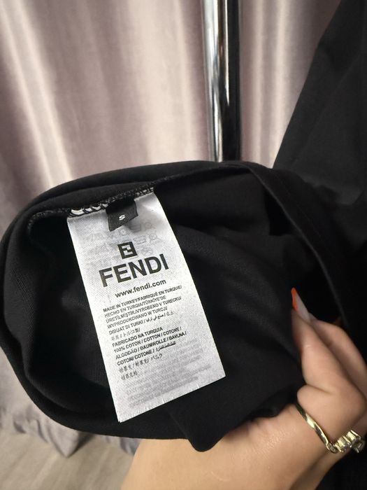 Tricou FENDI super calitate