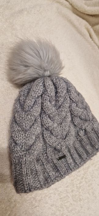 Шапка бесплатно отдаю