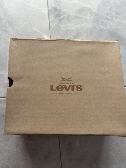 Високи обувки Levi’s