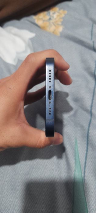 Iphone 12 карабка есть