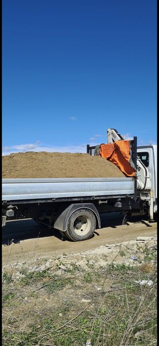 Nisip, pietris, pamant vegetal