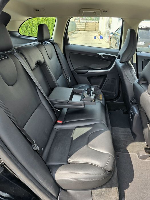 Volvo xc 60  Automat 2.0diesel 5 cilindri euro5