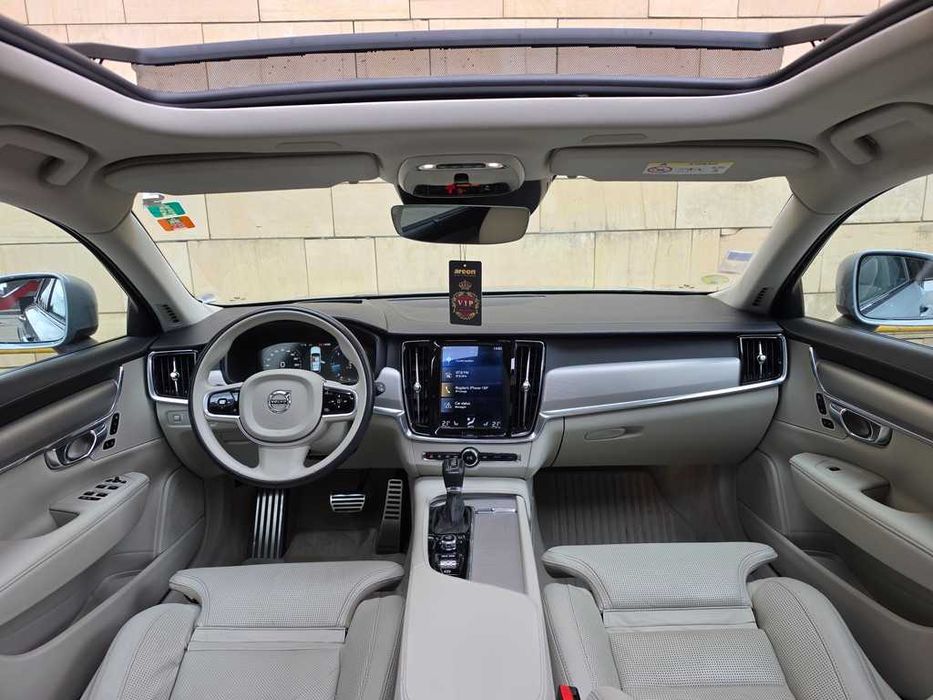 Volvo V90 Cross Country 2019 / 2.0 D4 190 CP AWD / 4x4 / Panoramic / Camera video / HUD