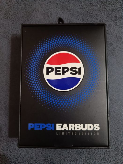 Продам новые наушники пепси