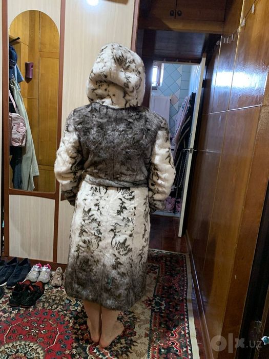 Продается срочно шуба. Привозная.