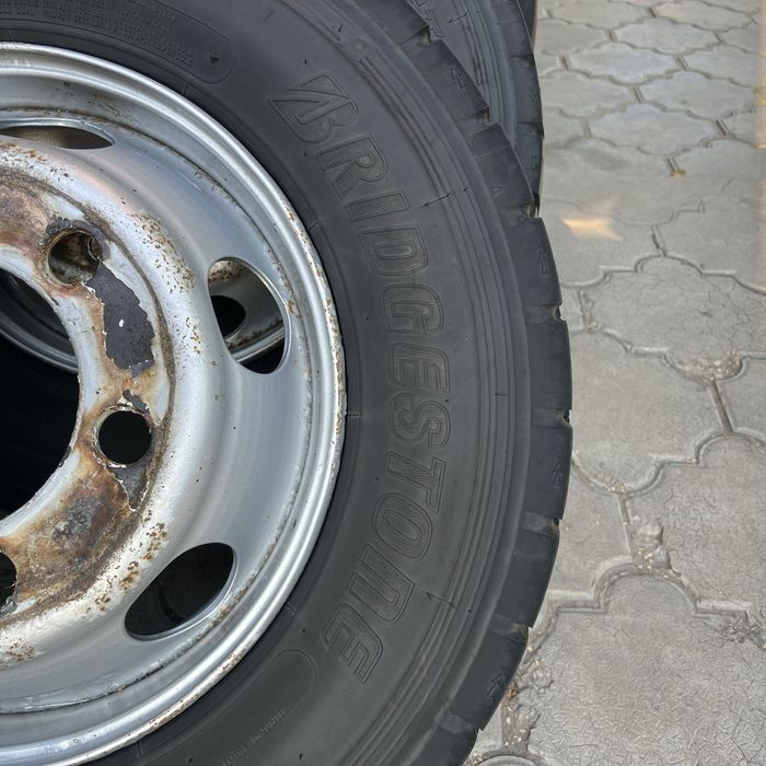 Шины 215/75R17.5 с дисками
