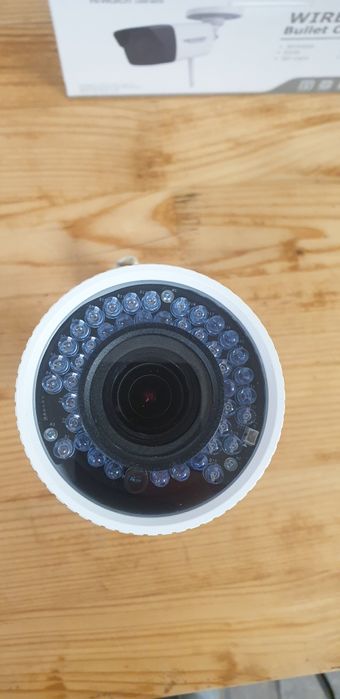 DVR HIKVISION плюс камери и монитор