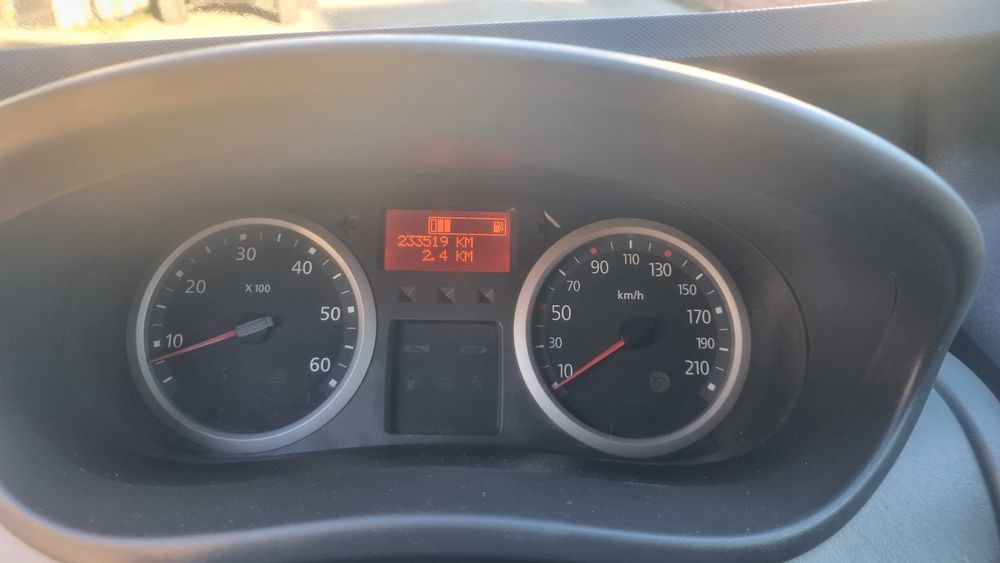 RENAULT TRAFIC 2.0 dCi – 9 Locuri | 2012 | BINE ÎNTREȚINUT