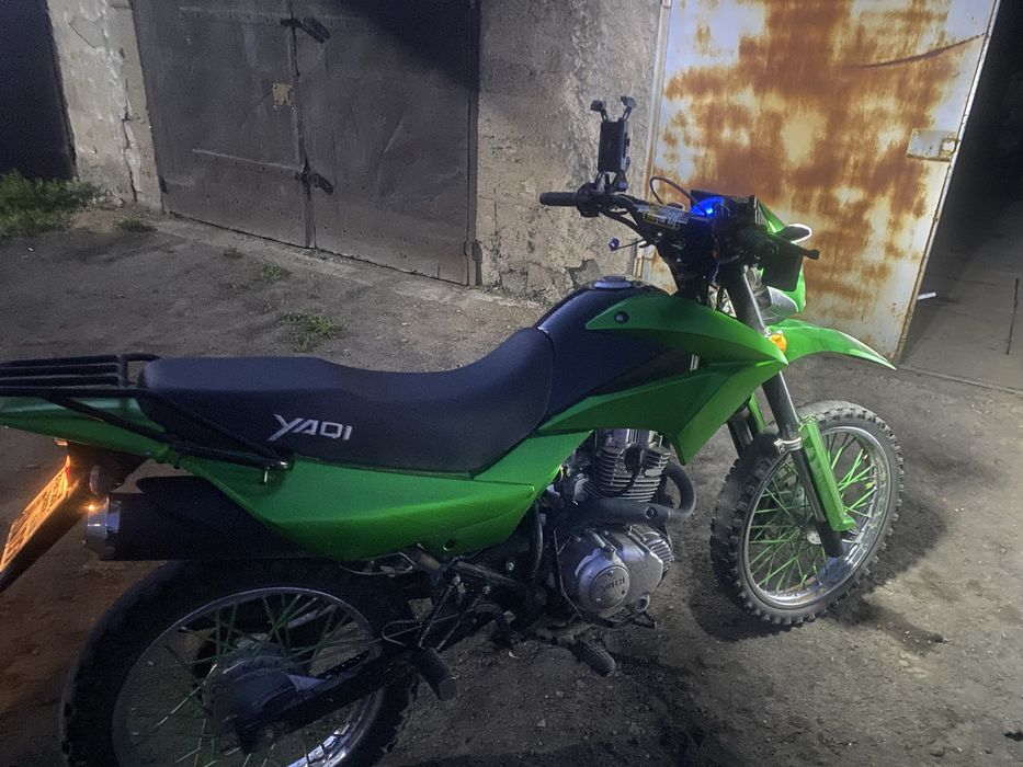 Мотоцикл яки 250