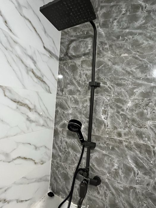 Продаётся ванна и смеситель