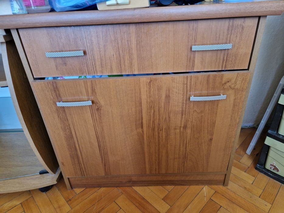 Шкаф за телевизор, скрин и огледало