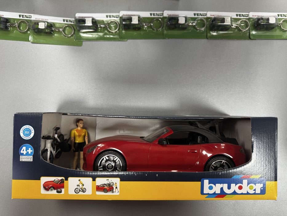 Трактори, комбайни,строителна техника и инвентар Bruder, Siku, Wiking