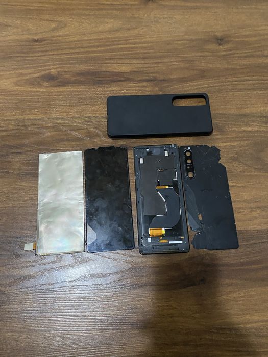 Sony Xperia 1 III 12/256 GB | Zapchast yoki ta’mirlash uchun Flagman