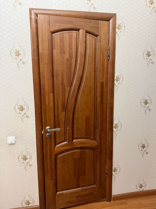 Двери из натурального дерева