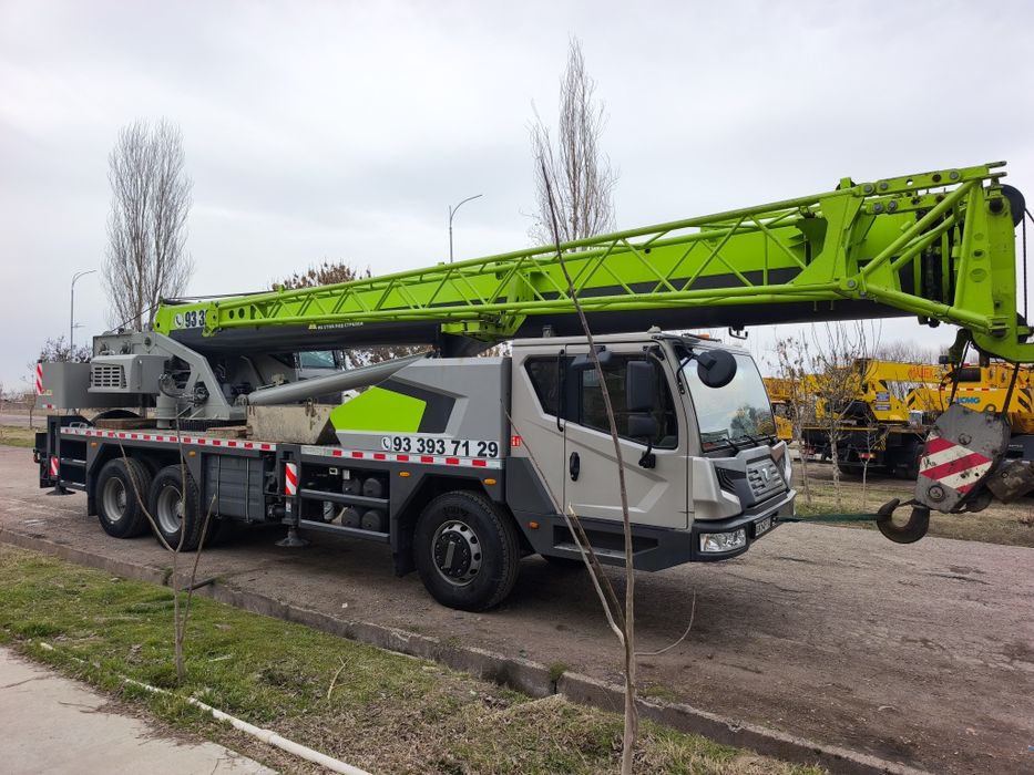 Сотилади автокран Zoomlione ZTC300V