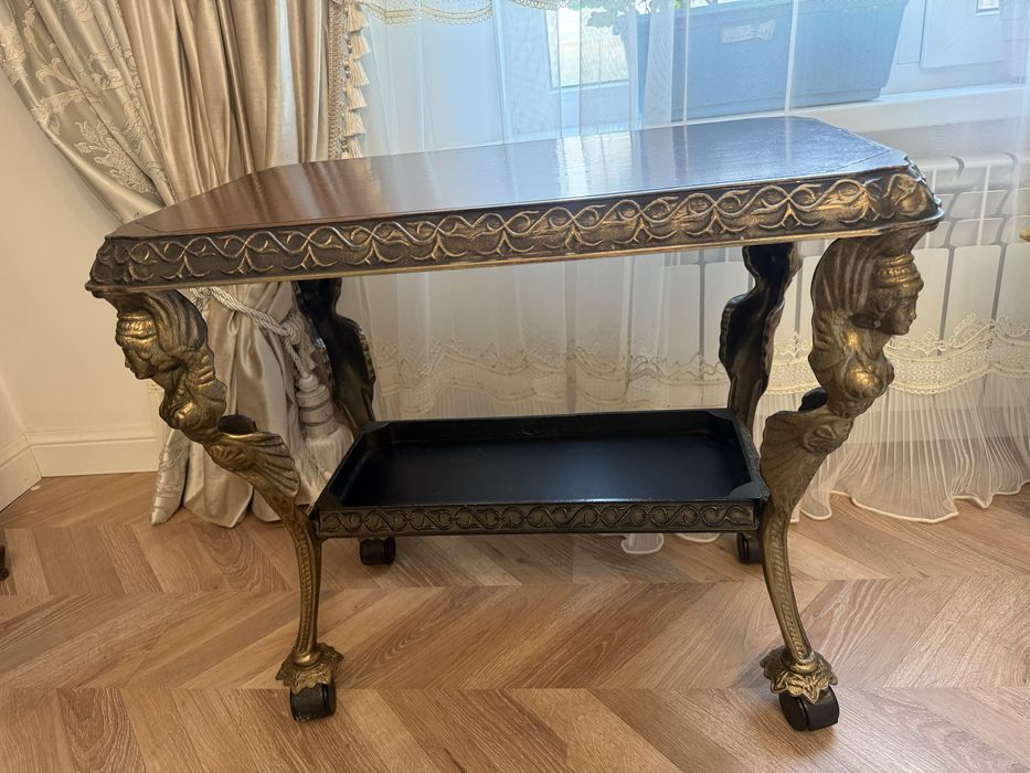 Журнальный столик Нимфы