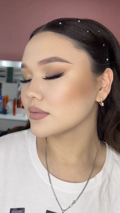 Макияж и Прически