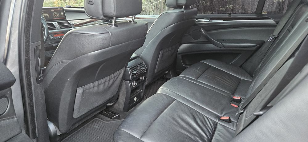 BMW  X5 3.0is vand-schimb