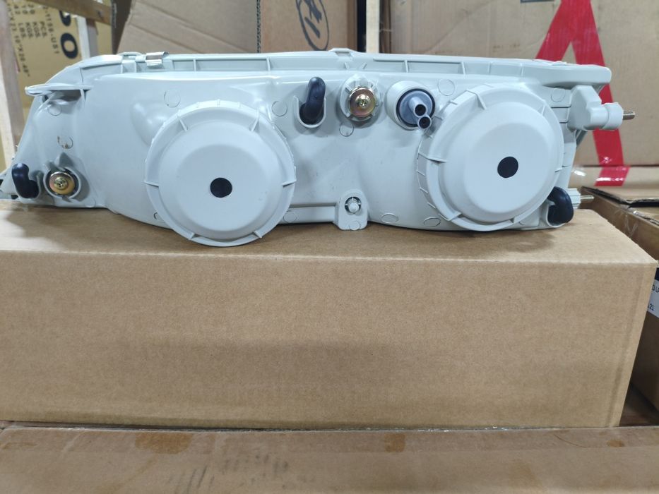 Фары передние Тойота Марк 2 100