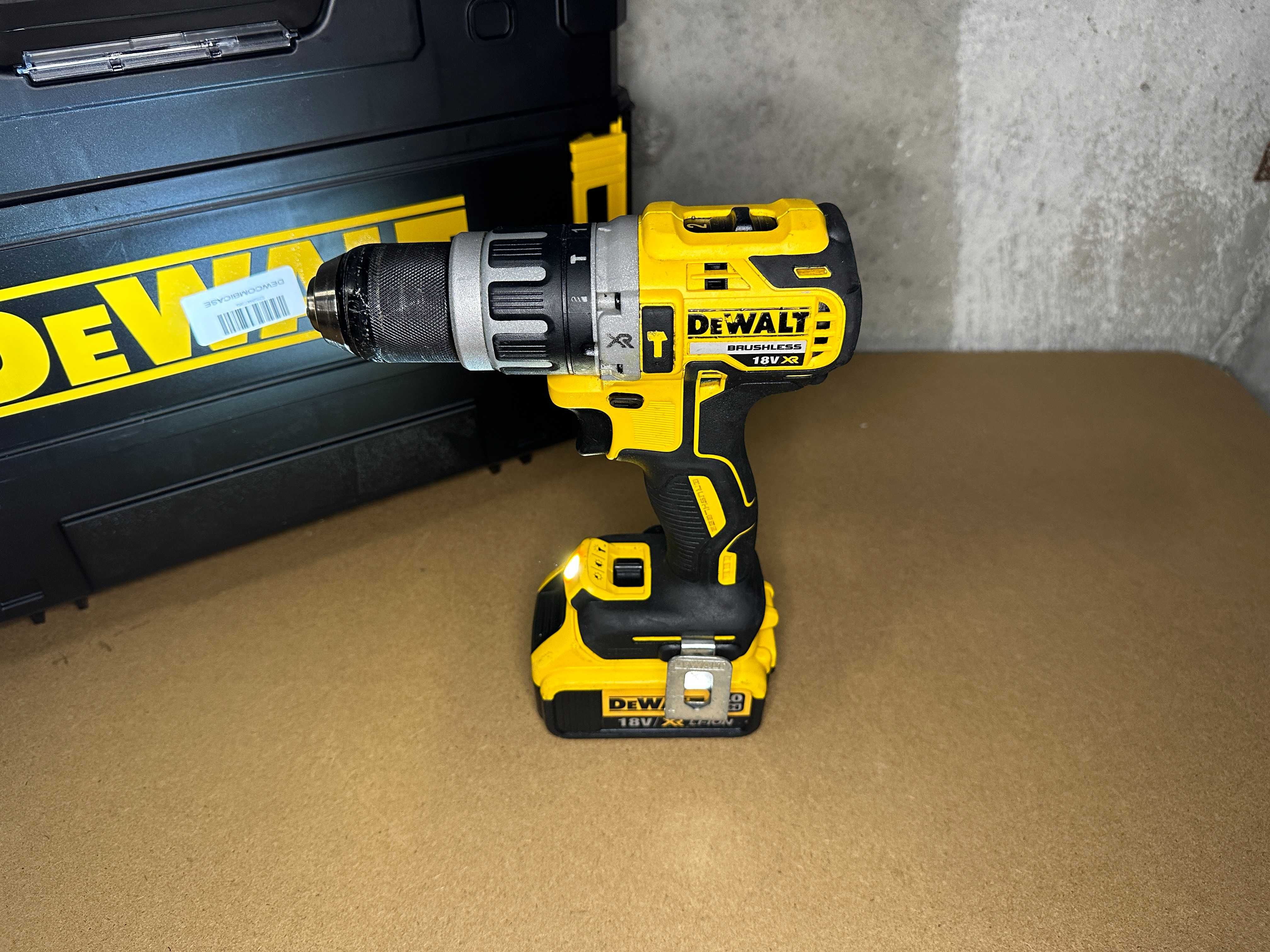 Dewalt DCD796 + батерии + зарядно + куфар гр. София Манастирски ливади ...