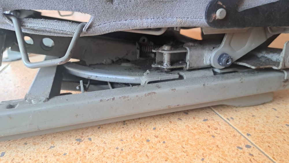 Седалки, подходящи за кемпер! 1 бр.въртяща седалка