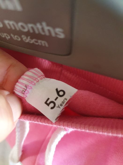 Брюки для девочки,за всё 4000 тенге.