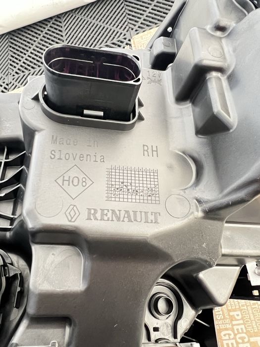 Set far faruri stanga dreapta complete Led Matrix Vision Renault Austral noi originale Renault