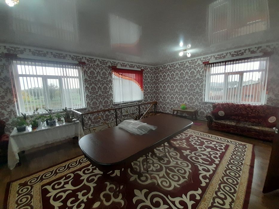 Продам дом 2х этажный