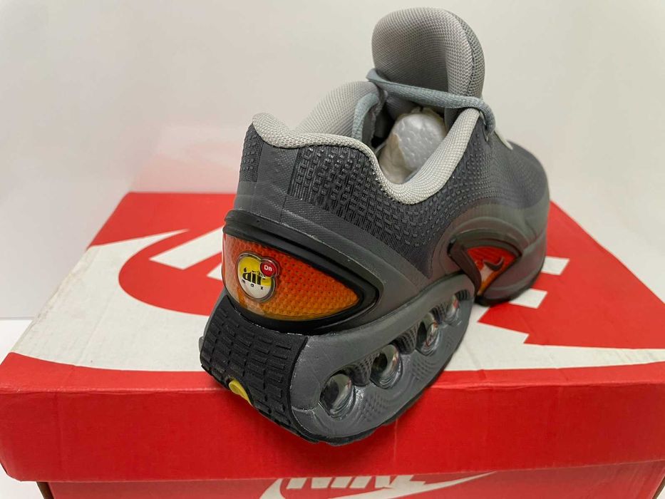 Нови мъжки маратонки с кутия Nike Air Max Dn налични 41 номер в 2 разцветки