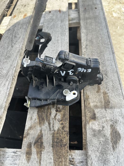 Задна лява брава BMW e46 комби 2003г