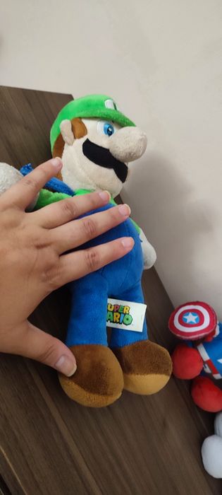 Овцата Шон, Луиджи, капитан Америка