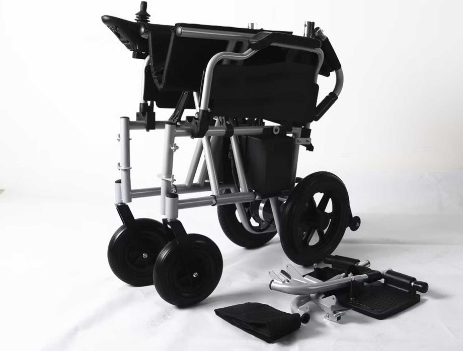 Scaun rulant electric pliabil – cadru metalic solid, baterie puternică, autonomie mare