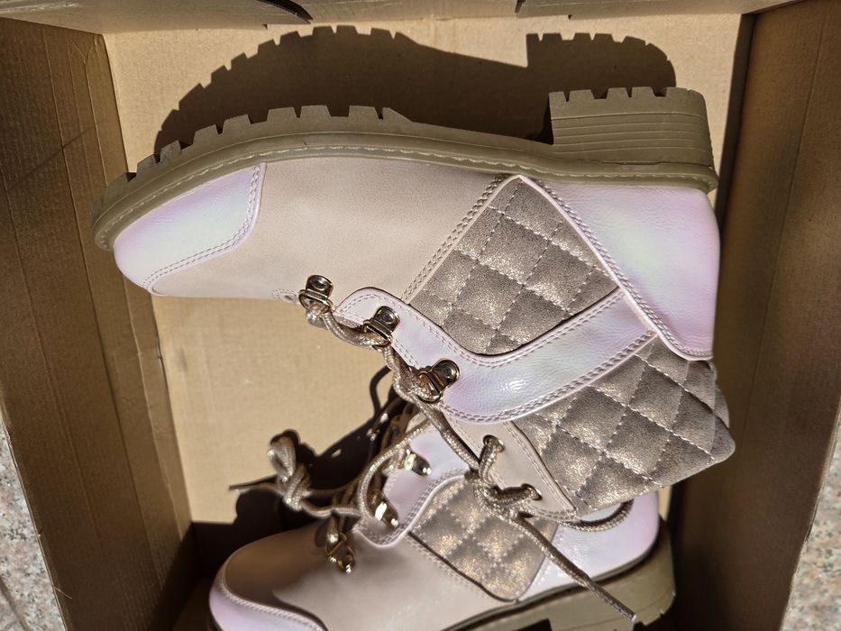 Steve Madden нови боти