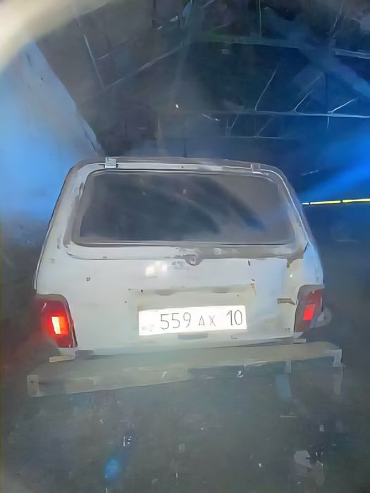 Автомобиль ВАЗ 21214