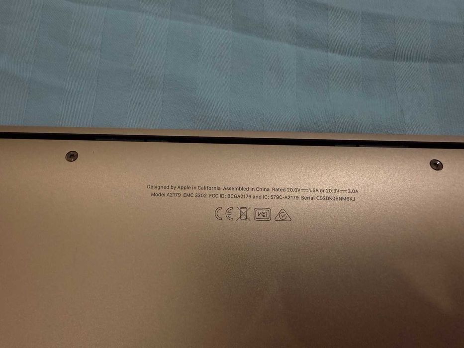 macbook air 2020 core i5 8\512gb