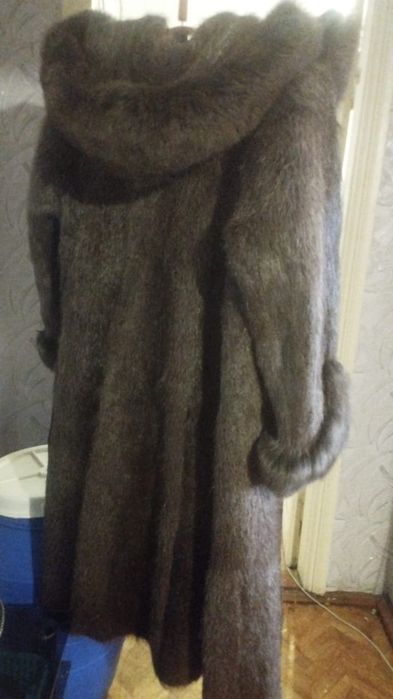 Шуба из нутрии продам