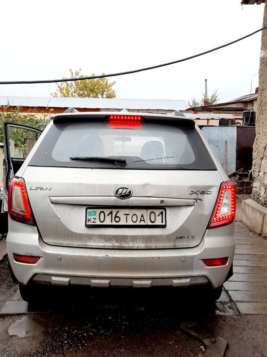 Прлдам машину Лифан Х60