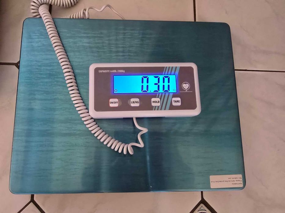 Медицински кантар heninhill за телесно тегло 200 кг, с голям дисплей
