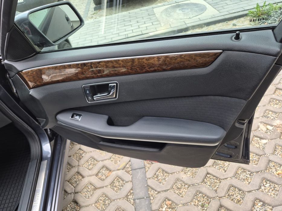 Mercedes-Benz E200 W212 | impecabila | revopsita total