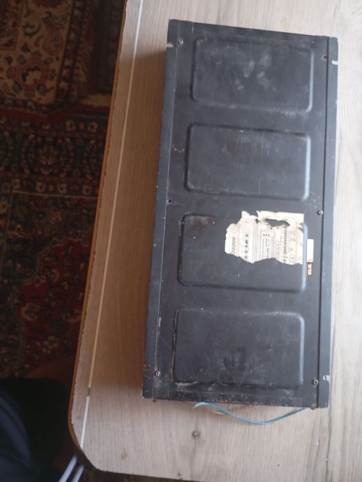 Vand Amplificator de sunet pt masina 600 lei negociabil