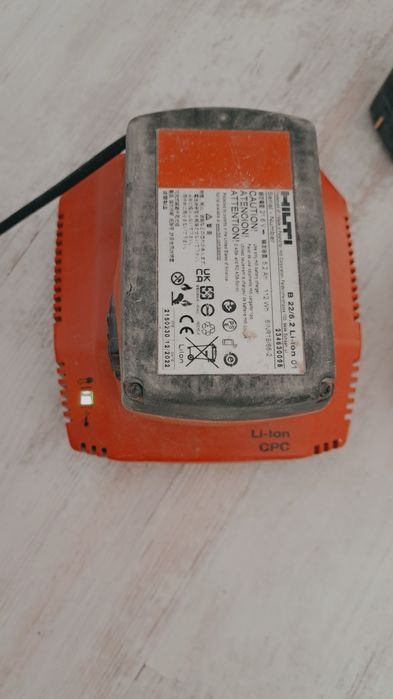 Батерии Хилти, перфоратор Хилти ТЕ 4  лазер Деваулт червен лъч