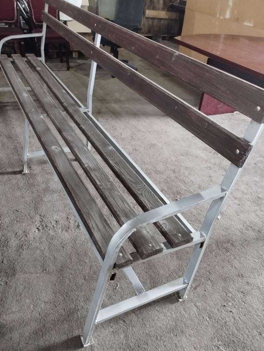 лавка со спинкой